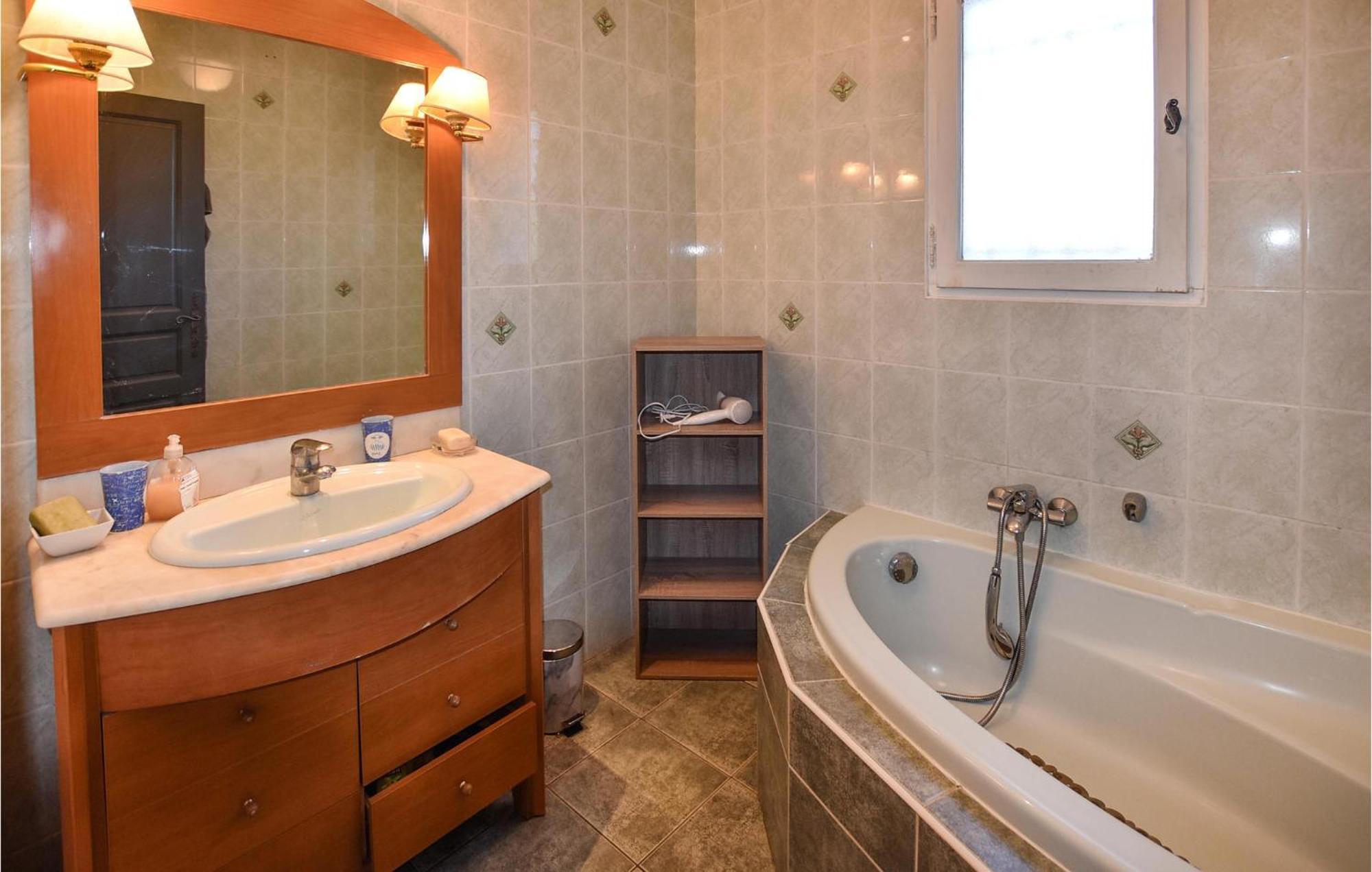 Stunning Home In Avignon With Wifi Zewnętrze zdjęcie